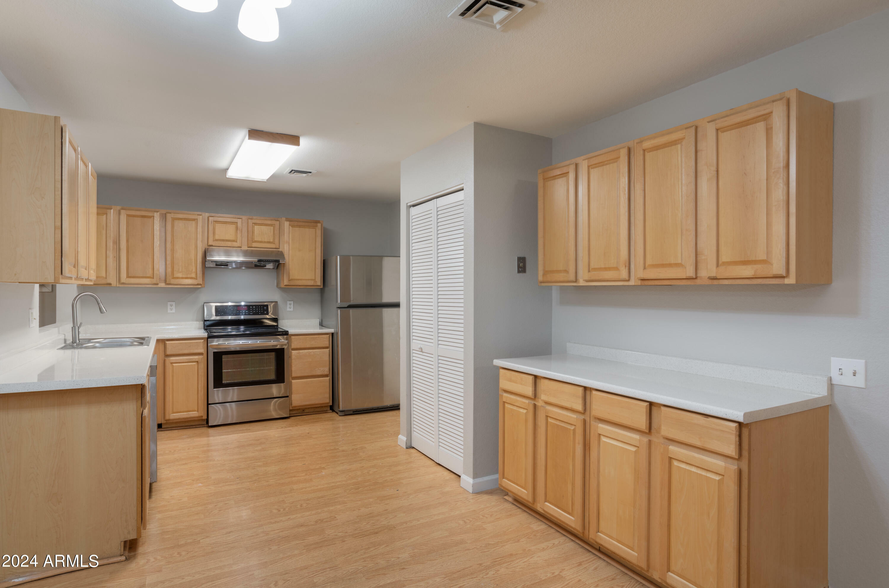 Property Photo:  1302 W Estrella Drive  AZ 85224 