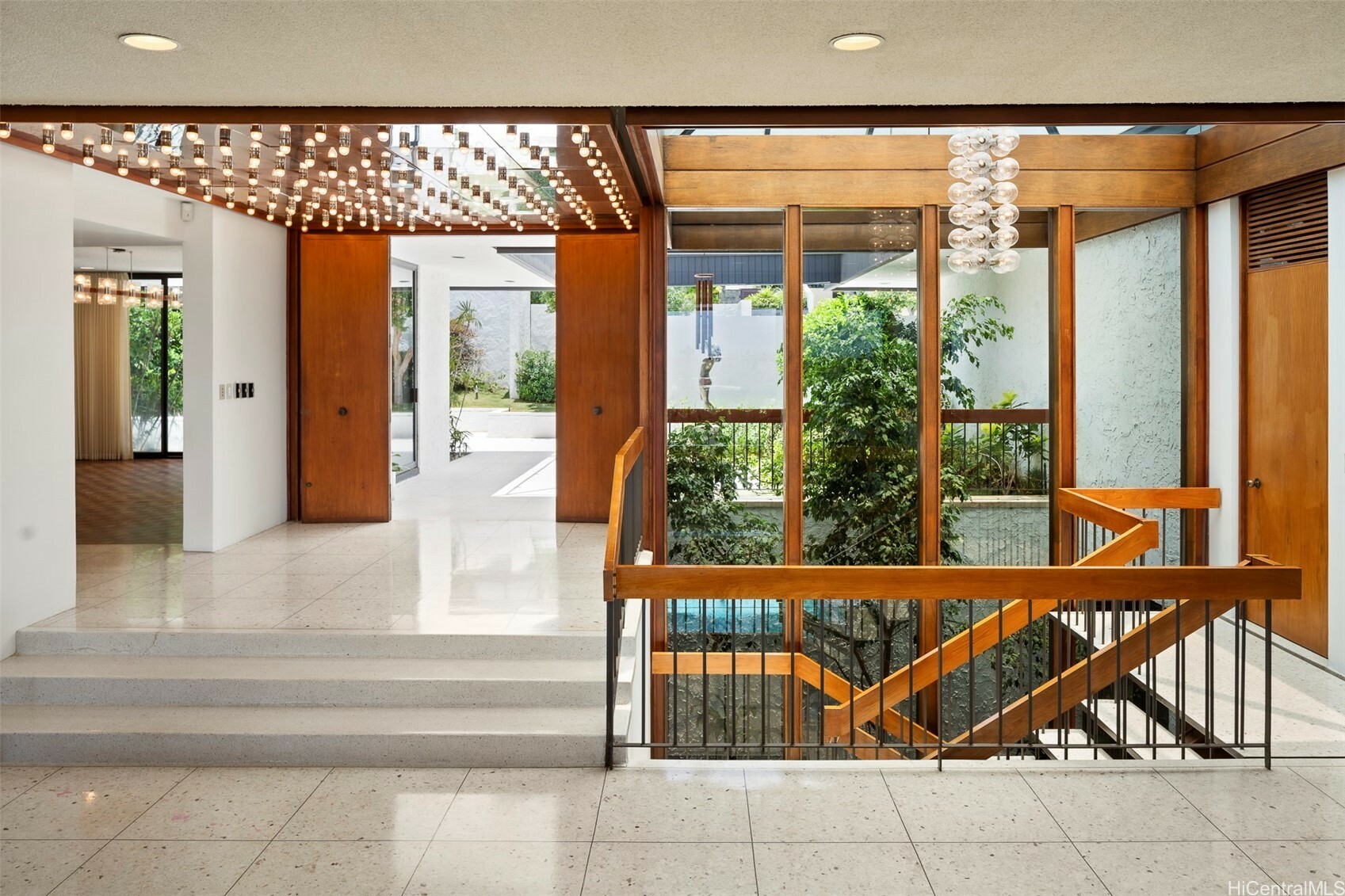 Property Photo: 3869 Pokapahu Place HI 96816