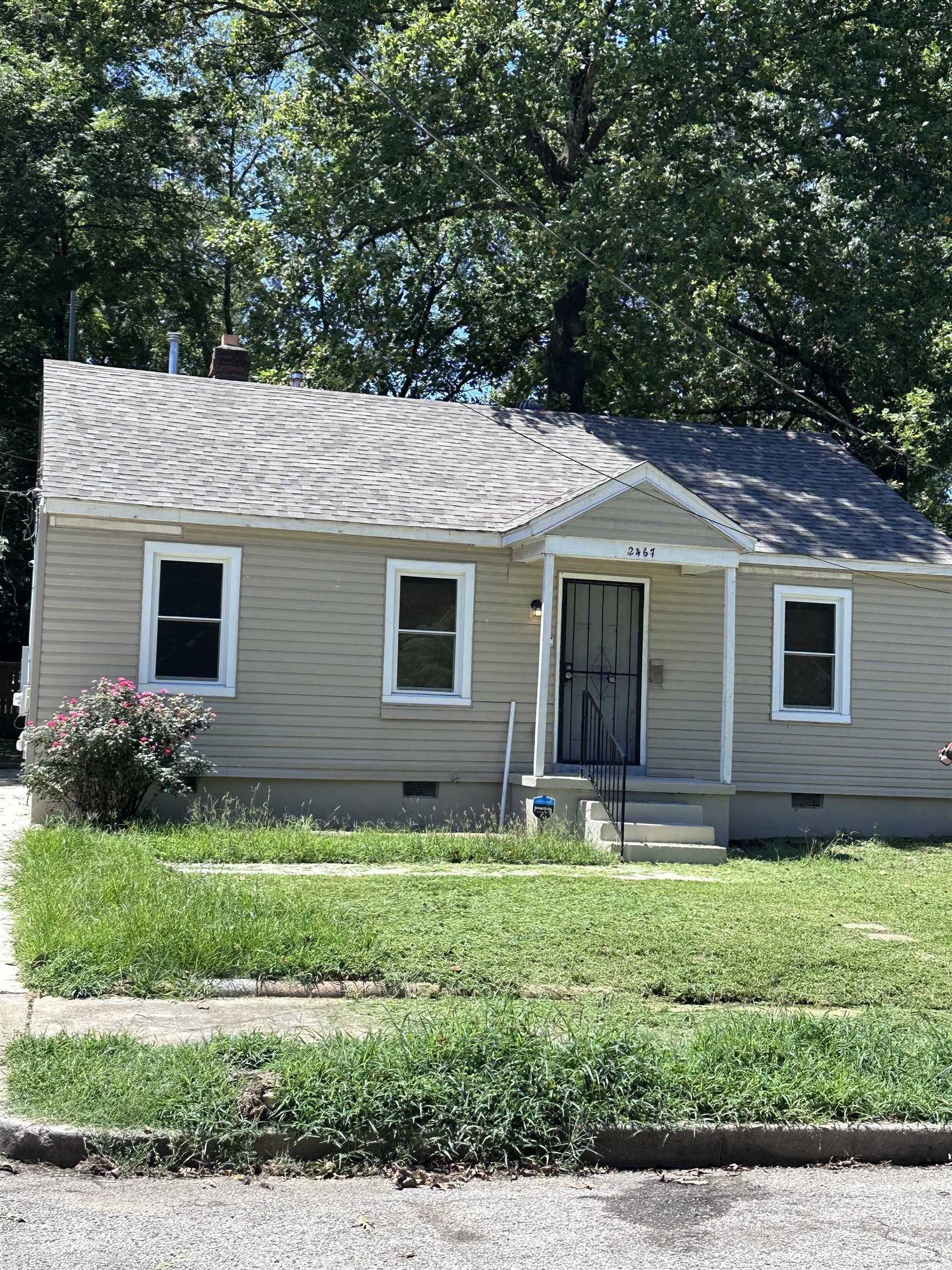 Property Photo:  2467 Hale Ave  TN 38112 