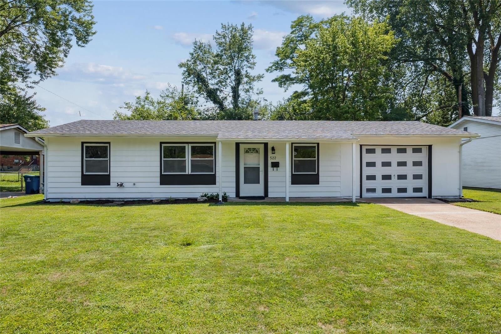 Property Photo: 522 Saratoga Lane MO 63042