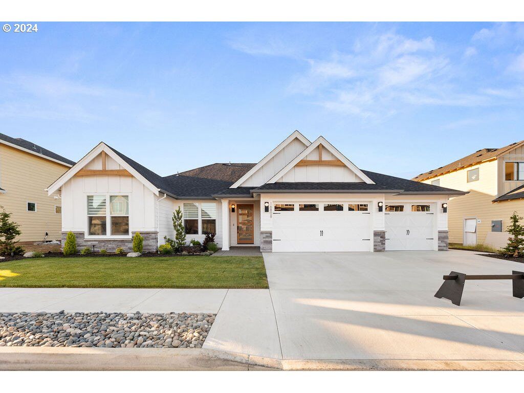 Property Photo: 3613 W 2nd St WA 98671