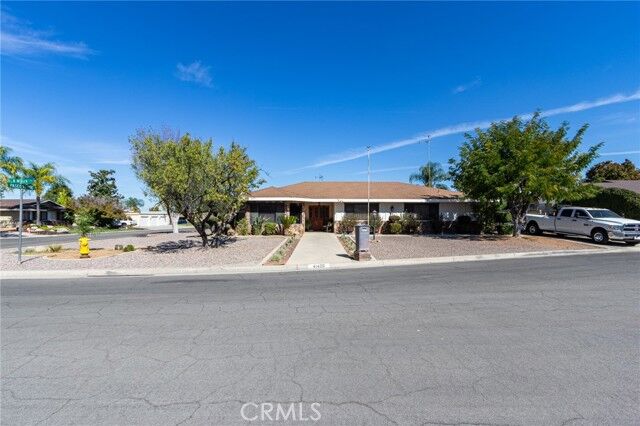 Property Photo: 41420 La Mision Way CA 92544