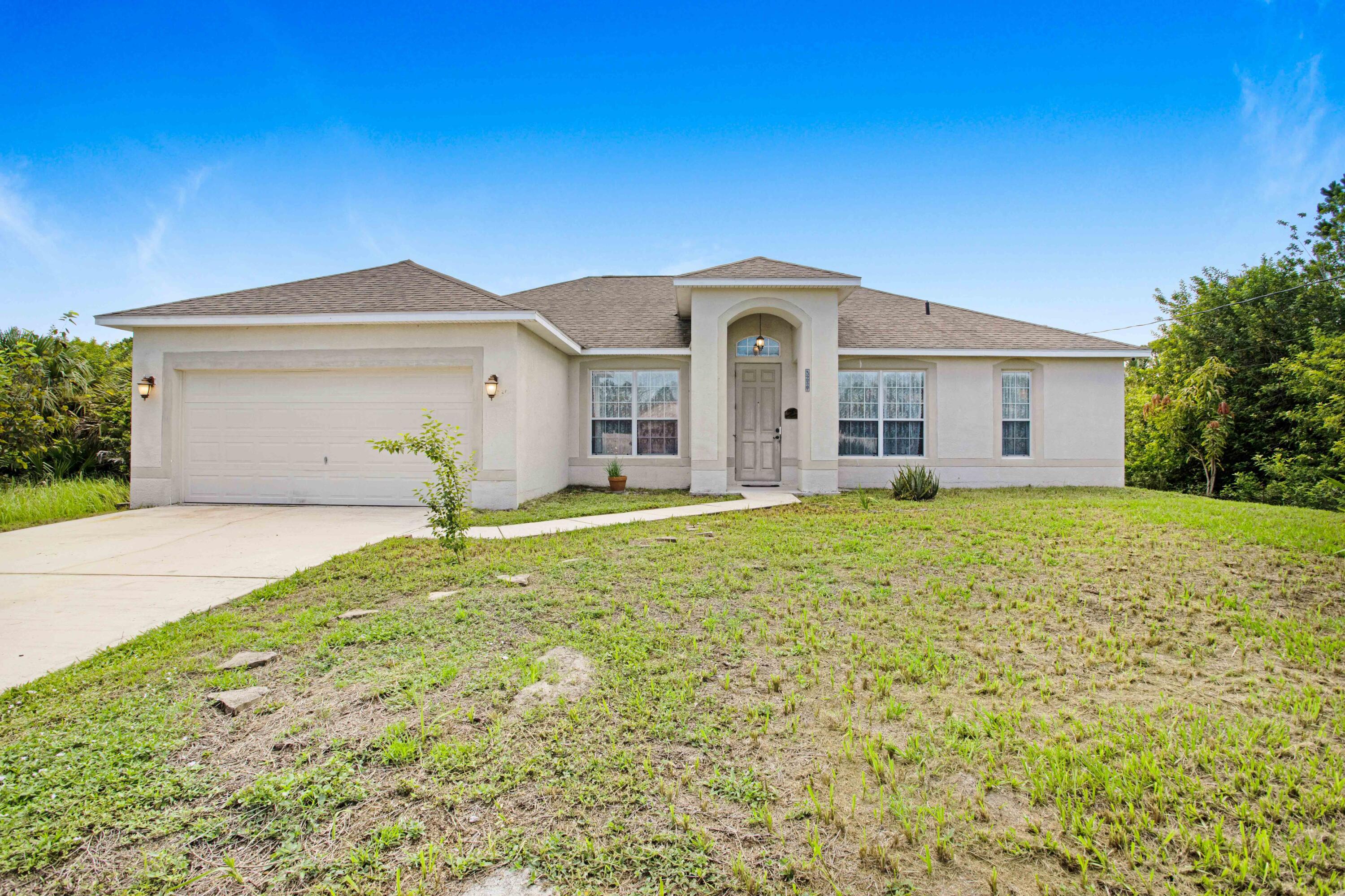 Property Photo: 3239 Lakeland Avenue FL 32908