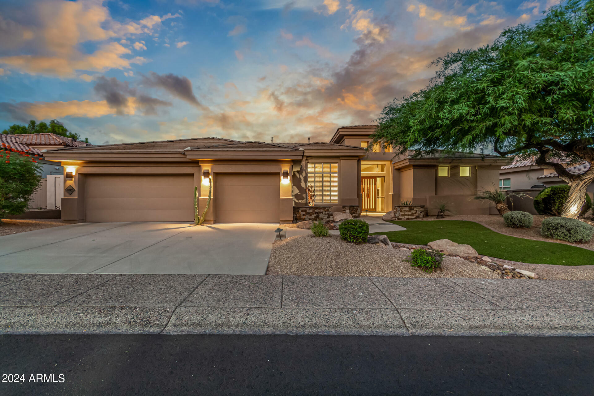 Property Photo:  20733 N 83rd Place  AZ 85255 