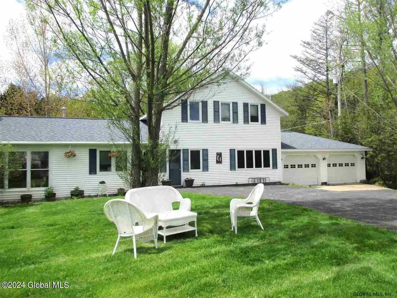 Property Photo:  162 Overlook Lane  NY 12056 