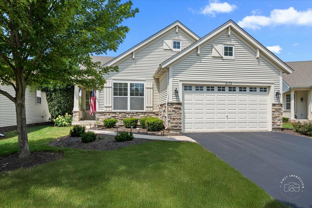 Property Photo:  2172 Paddington Court  IL 60502 