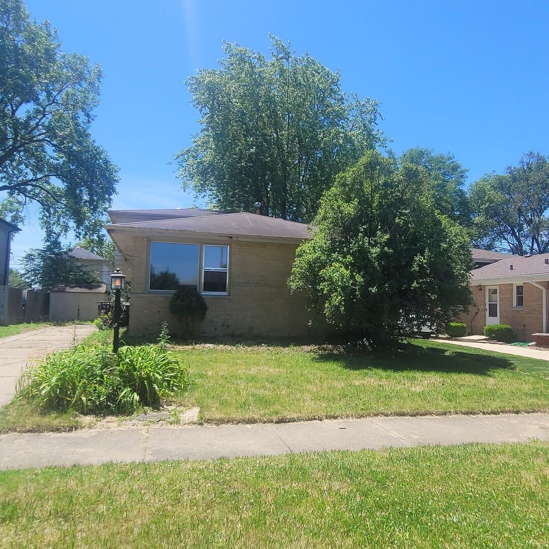 Property Photo: 2947 W 101st Street IL 60805