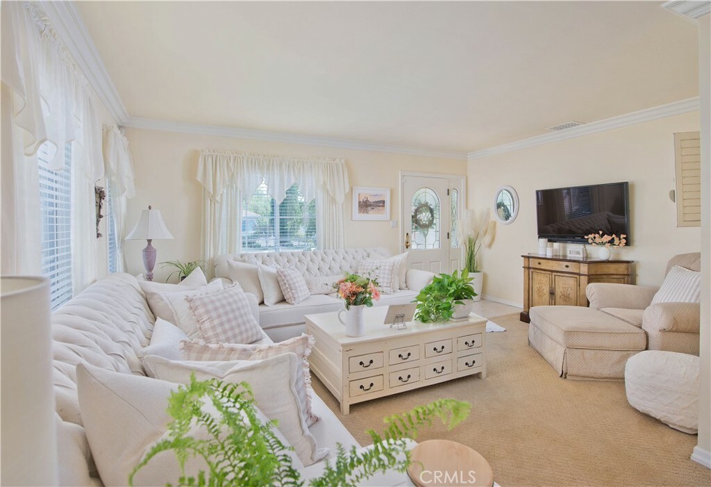 Property Photo:  17436 Collins Street  CA 91316 