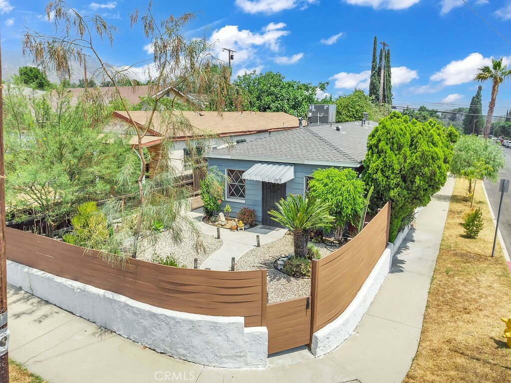 Property Photo:  13322 Sayre Street  CA 91342 