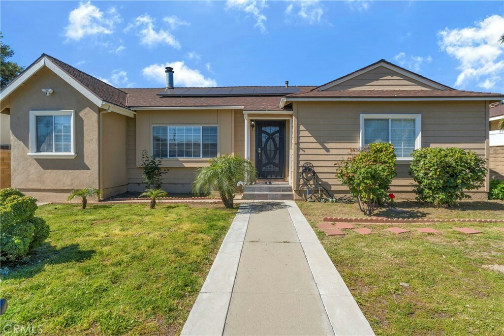 Property Photo:  9261 Lev Avenue  CA 91331 