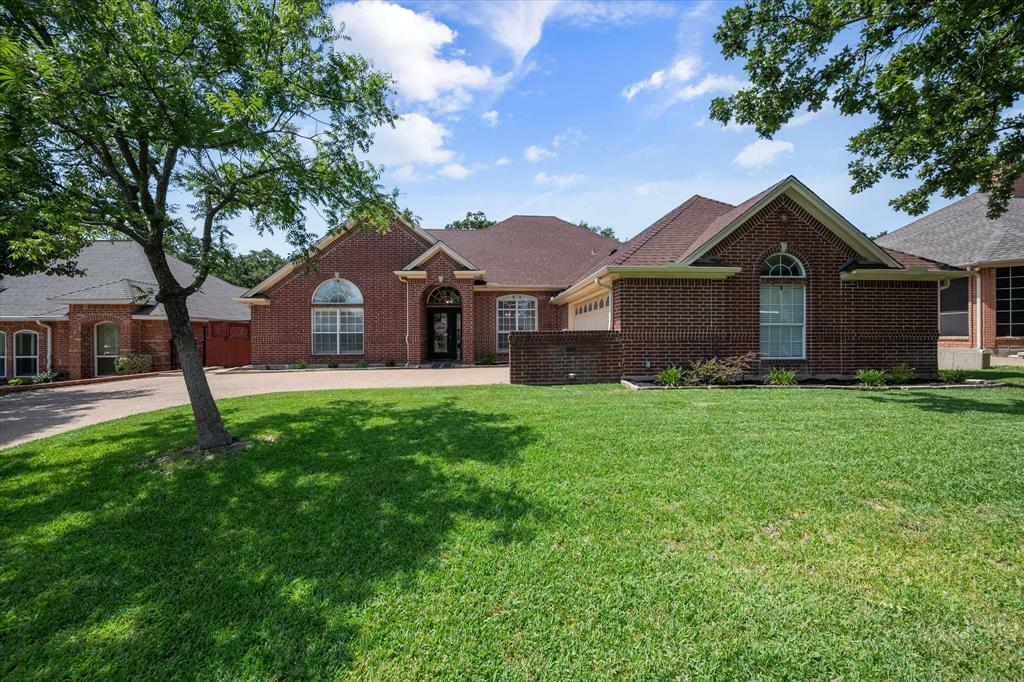 Property Photo:  3202 Summergrove Drive  TX 76001 