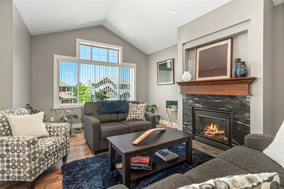 Photo de la propriété:  757 Crozier Avenue  BC V1W 5B2 