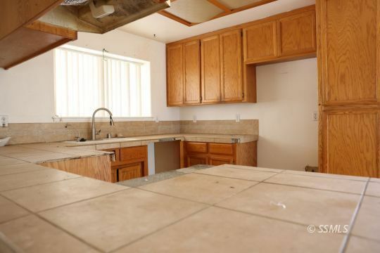 Property Photo:  425 Christopher Ct  CA 93555 