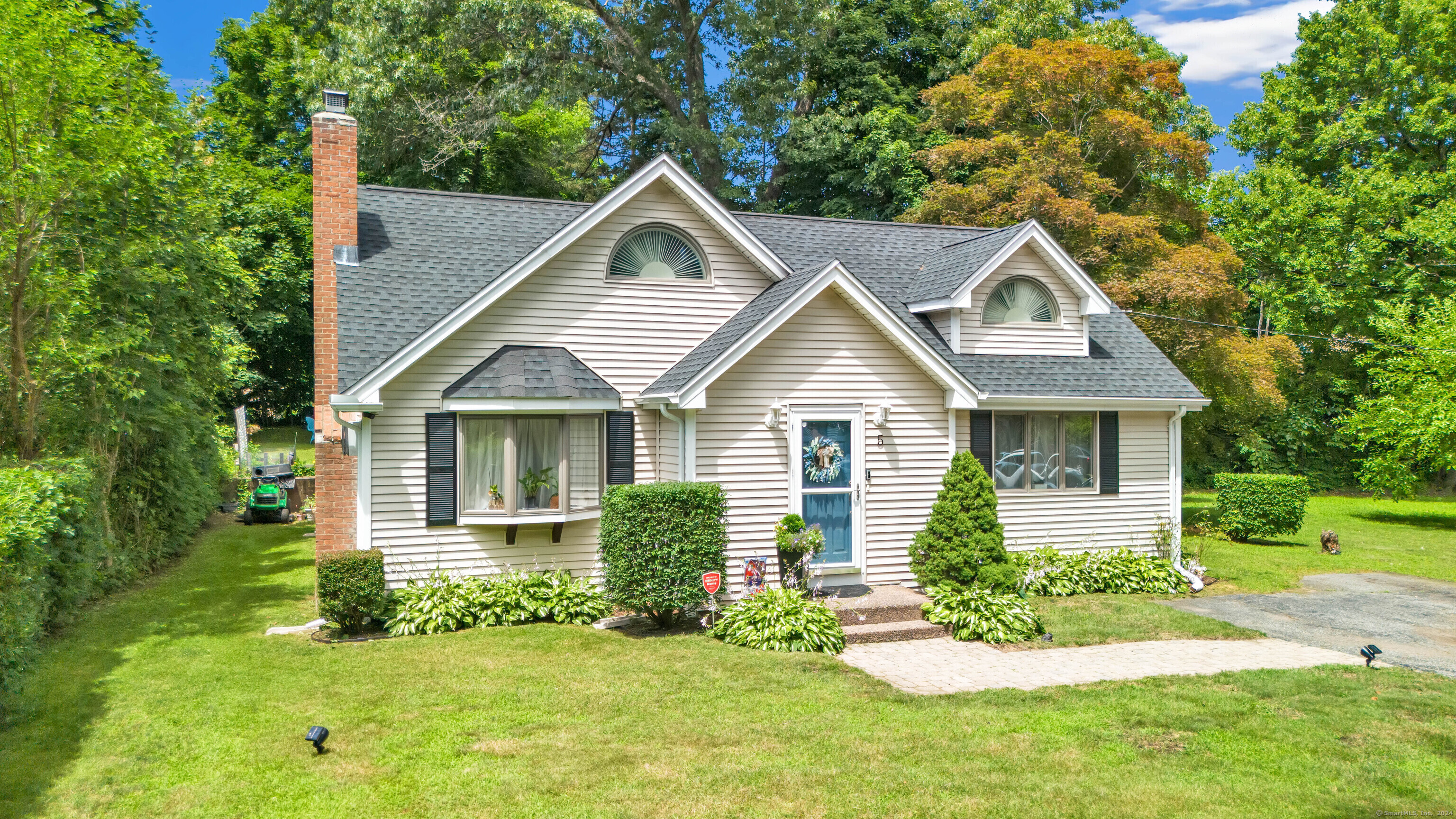 Property Photo: 5 Ertel Drive CT 06066