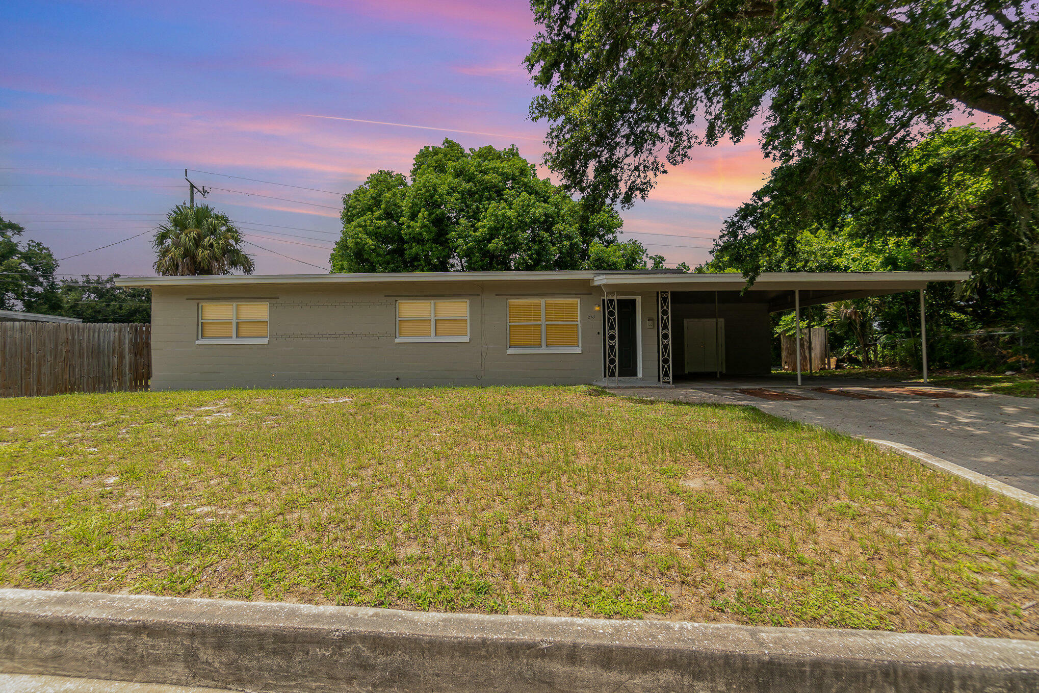 Property Photo:  210 Garnet Avenue  FL 32796 