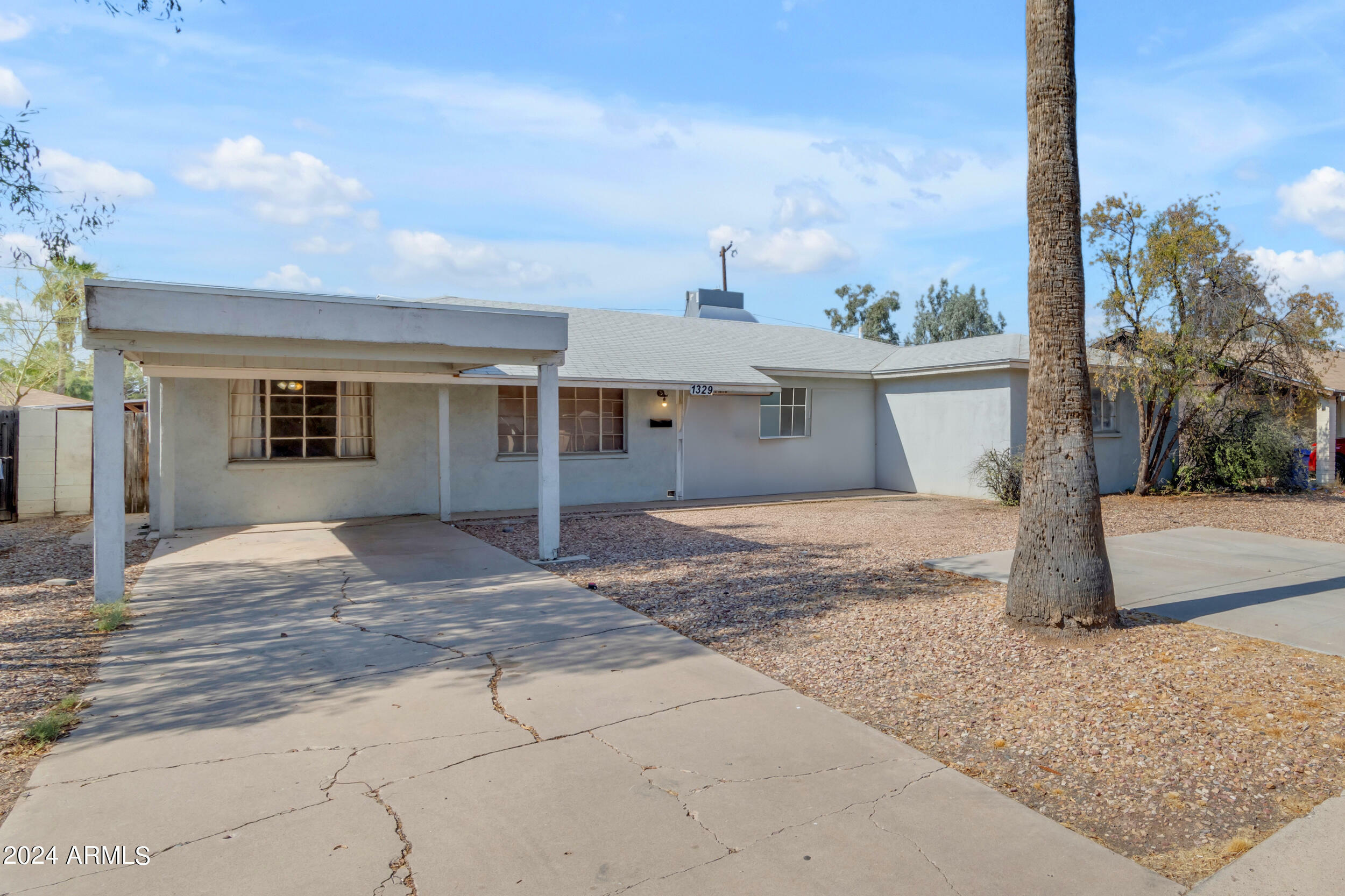 Property Photo:  1329 E Orange Street  AZ 85281 