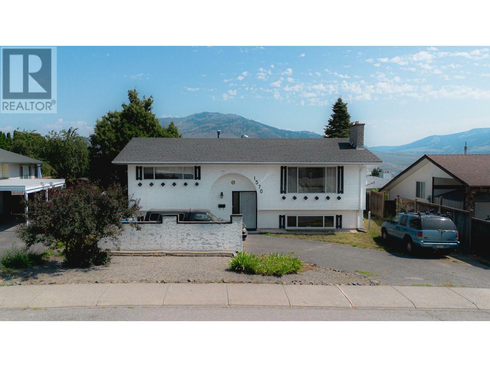 Photo de la propriété:  1570 Southview Terrace  BC  