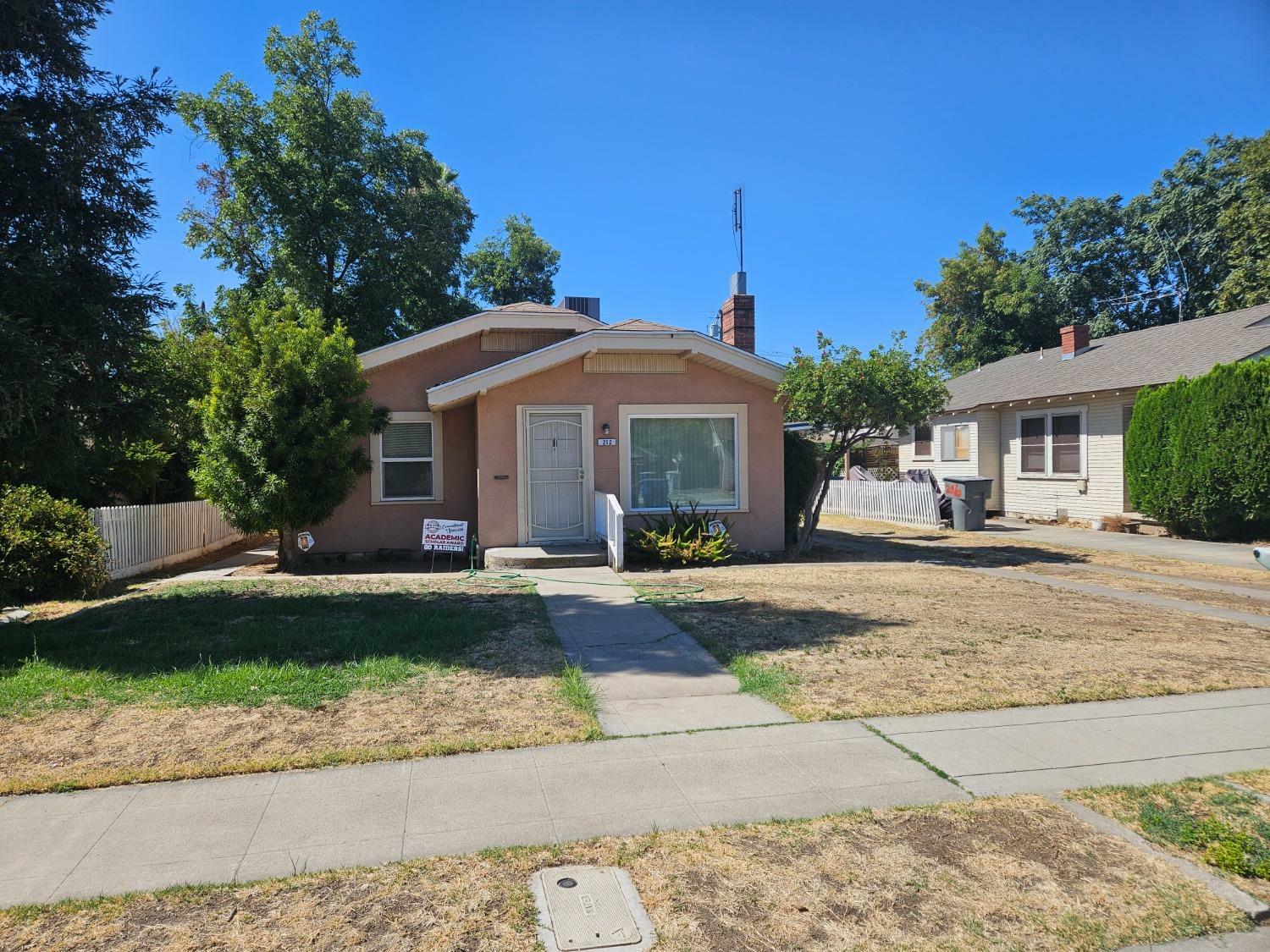 212 E Alhambra Avenue  Fresno CA 93728 photo