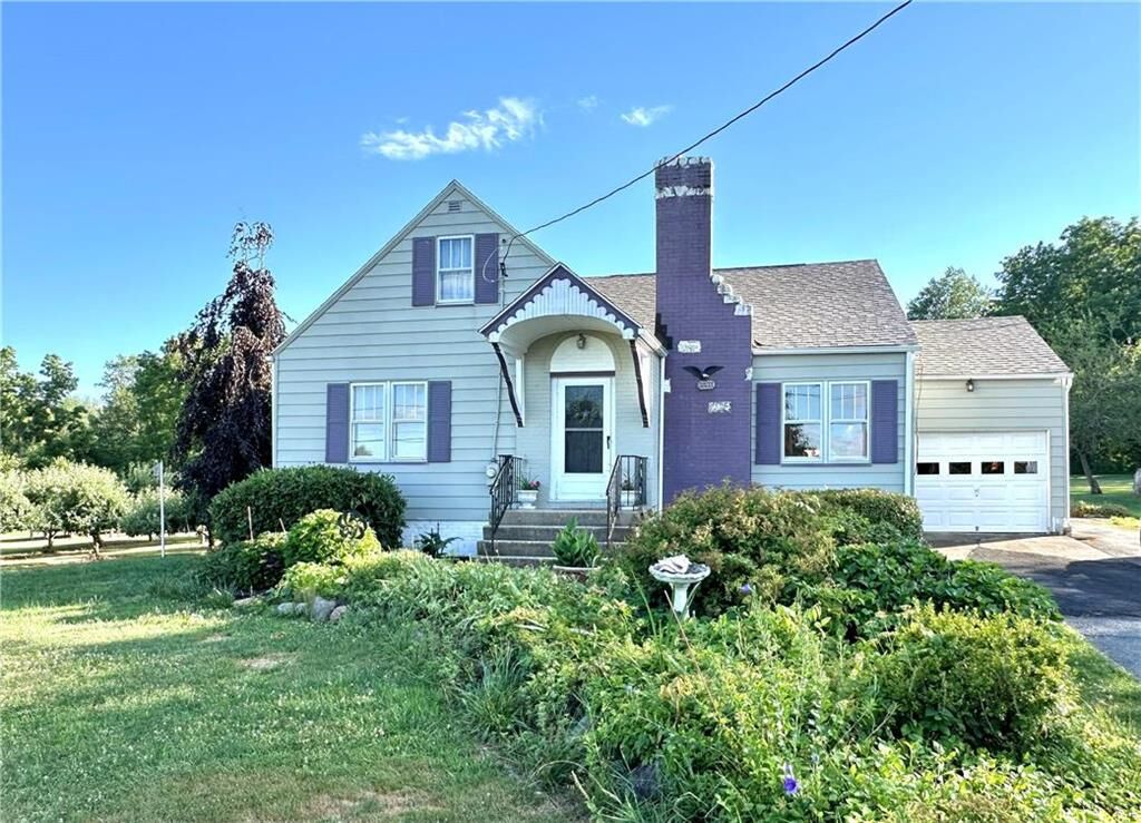 Property Photo:  1596 Potomac Street  PA 18343 