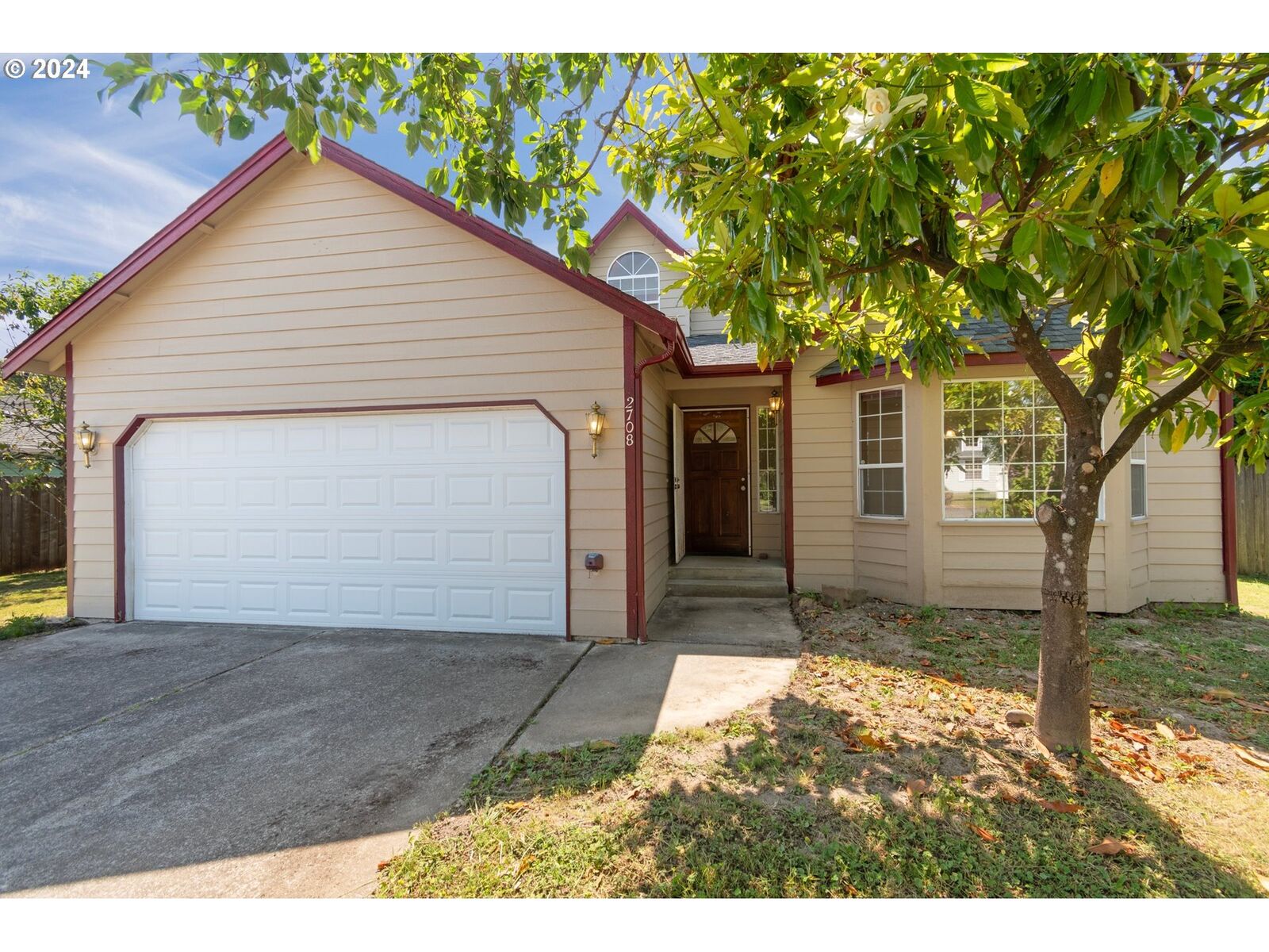 Property Photo: 2708 42nd Ave WA 98632