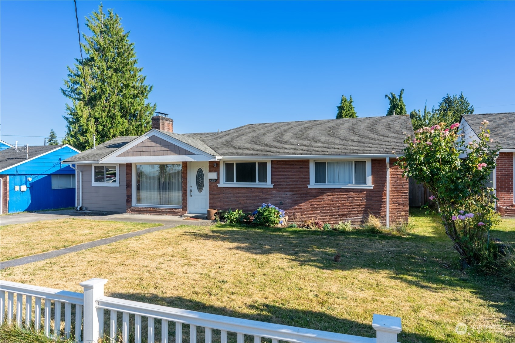 Property Photo:  7639 S 112th Street  WA 98178 