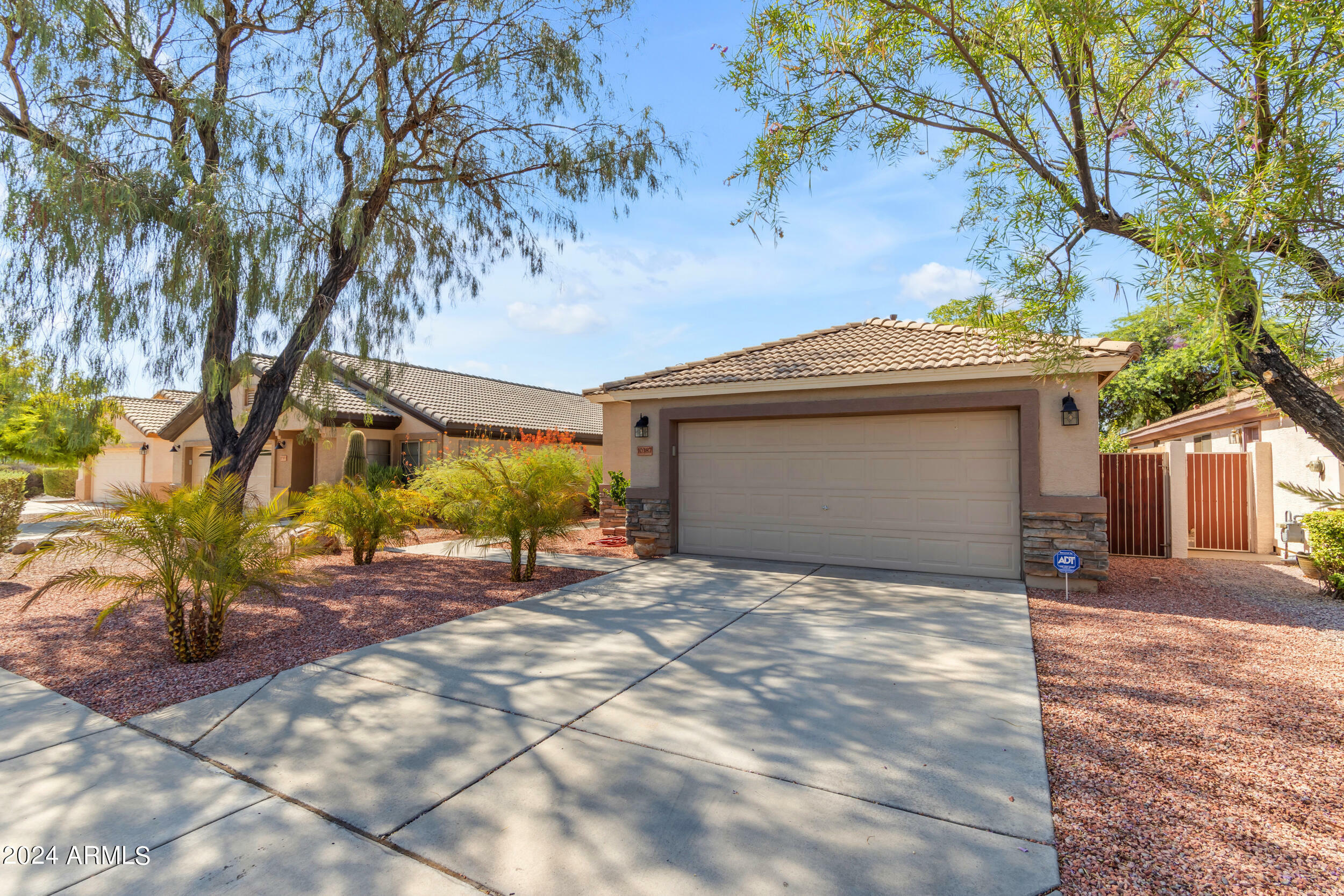 Property Photo:  10387 W Runion Drive  AZ 85382 