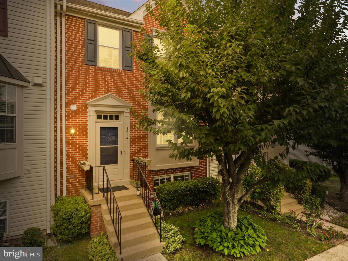 Property Photo:  5614 Oakham Place  VA 20120 