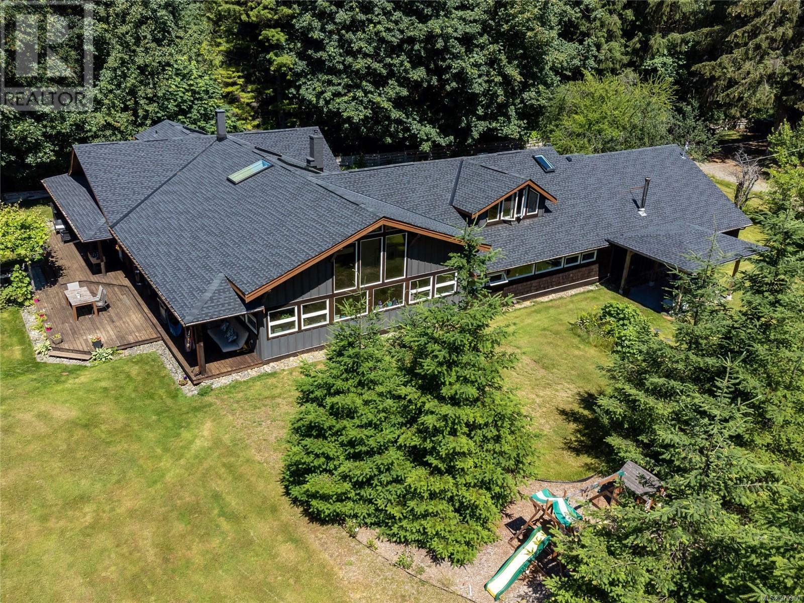 Photo de la propriété:  1739 Smit Road  BC V0P 1R0 