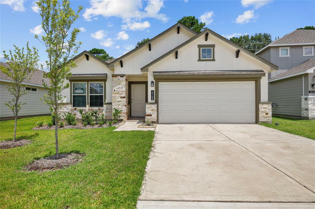 Property Photo:  10108 Basil Beebalm Trail  TX 77354 