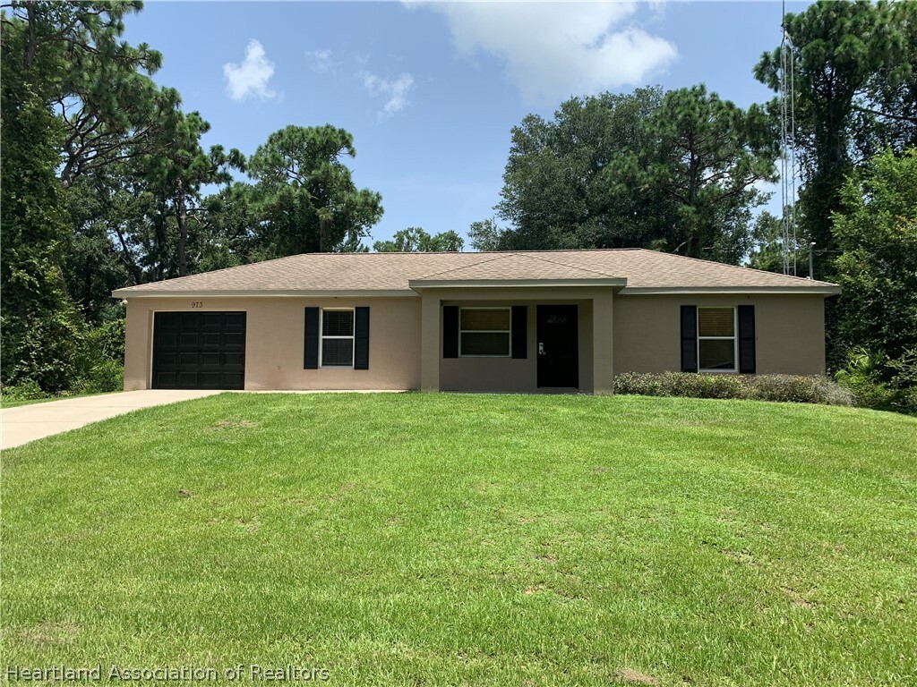 Property Photo:  973 Challenger Street NW  FL 33852 