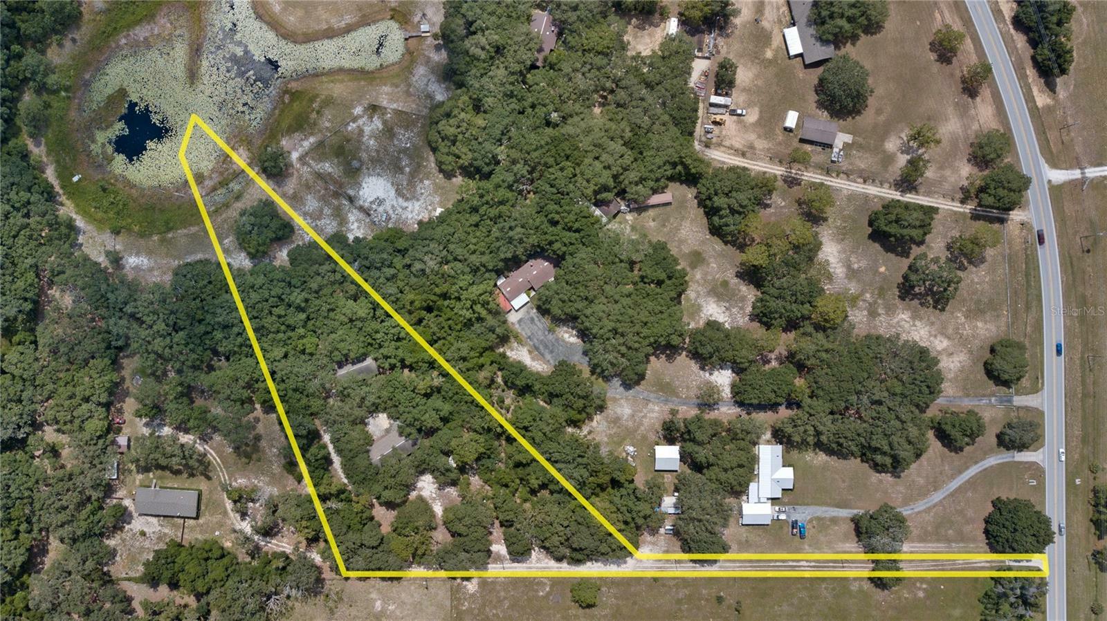 Property Photo: 9721 SE Highway 464C FL 32179