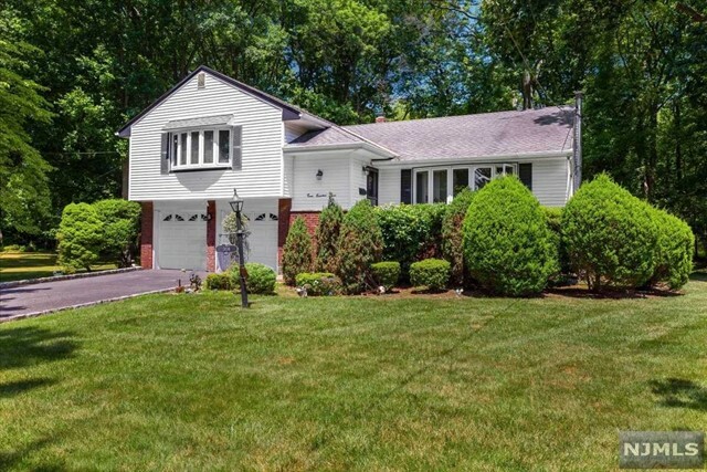 308 Spring Lane  Haworth NJ 07641 photo