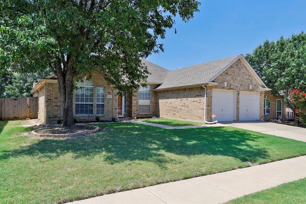 Property Photo:  5324 Fox Run Drive  TX 76137 