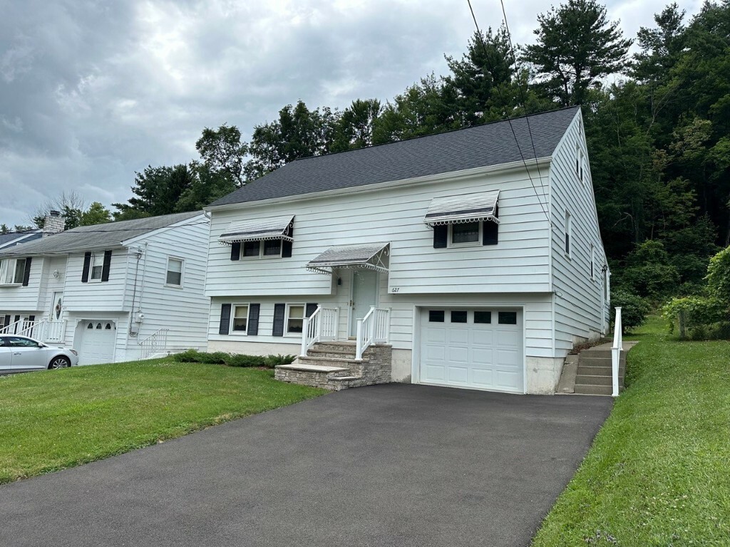 Property Photo:  627 Nelson Road  NY 13790 