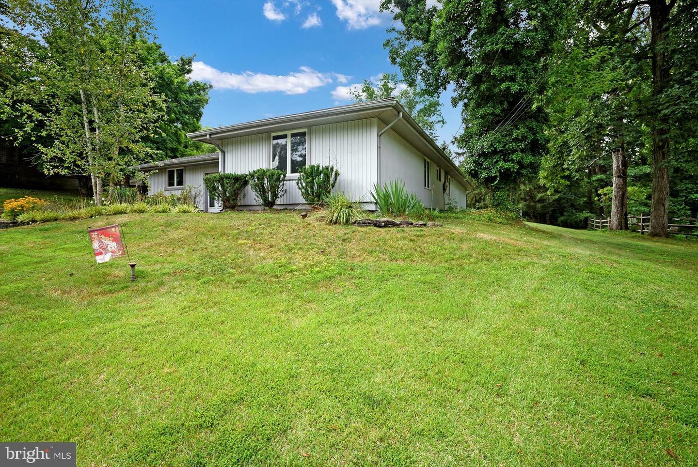 Property Photo:  1418 Schoolhouse Road  PA 18944 