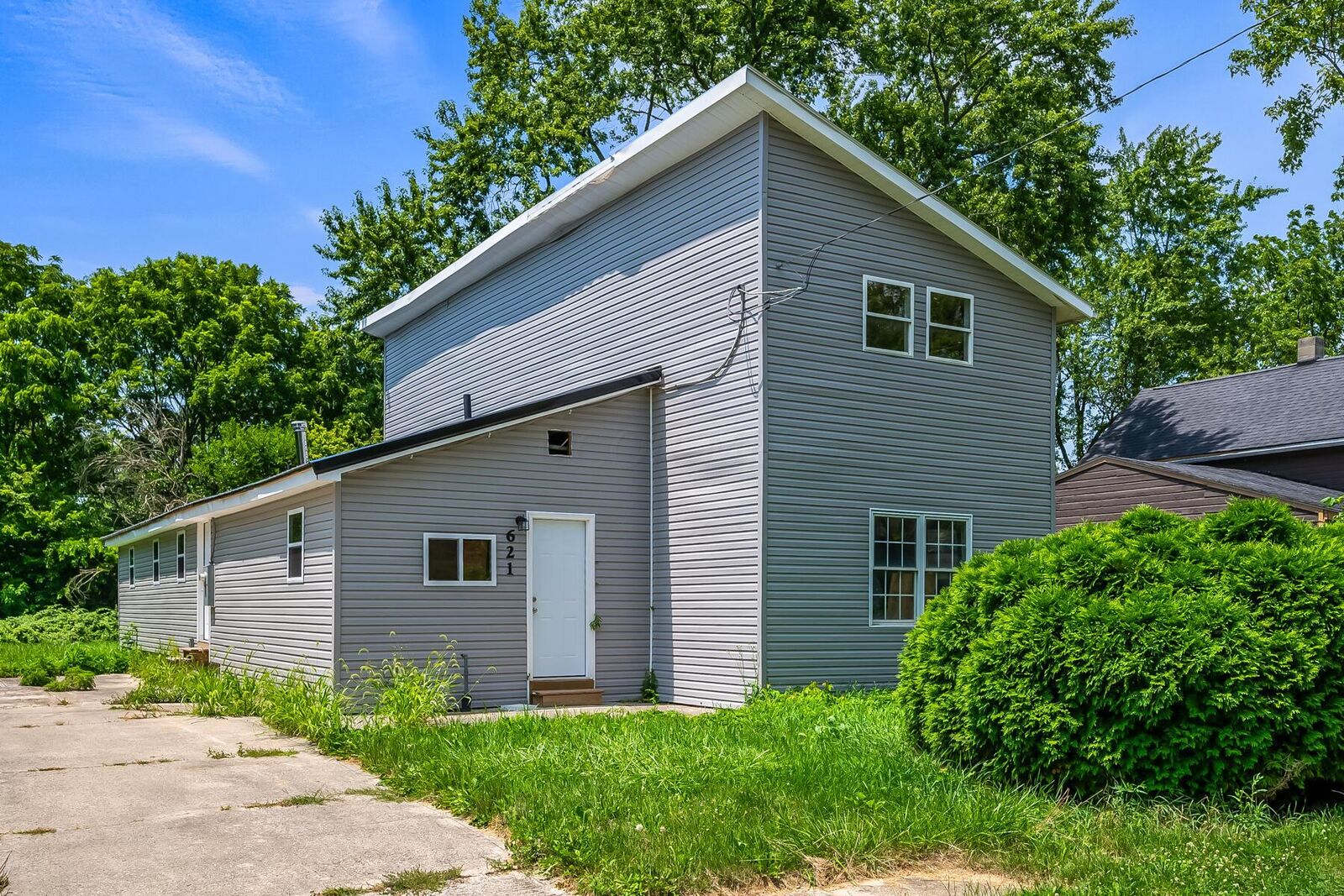 Property Photo:  621 Ballentine Avenue  OH 43302 