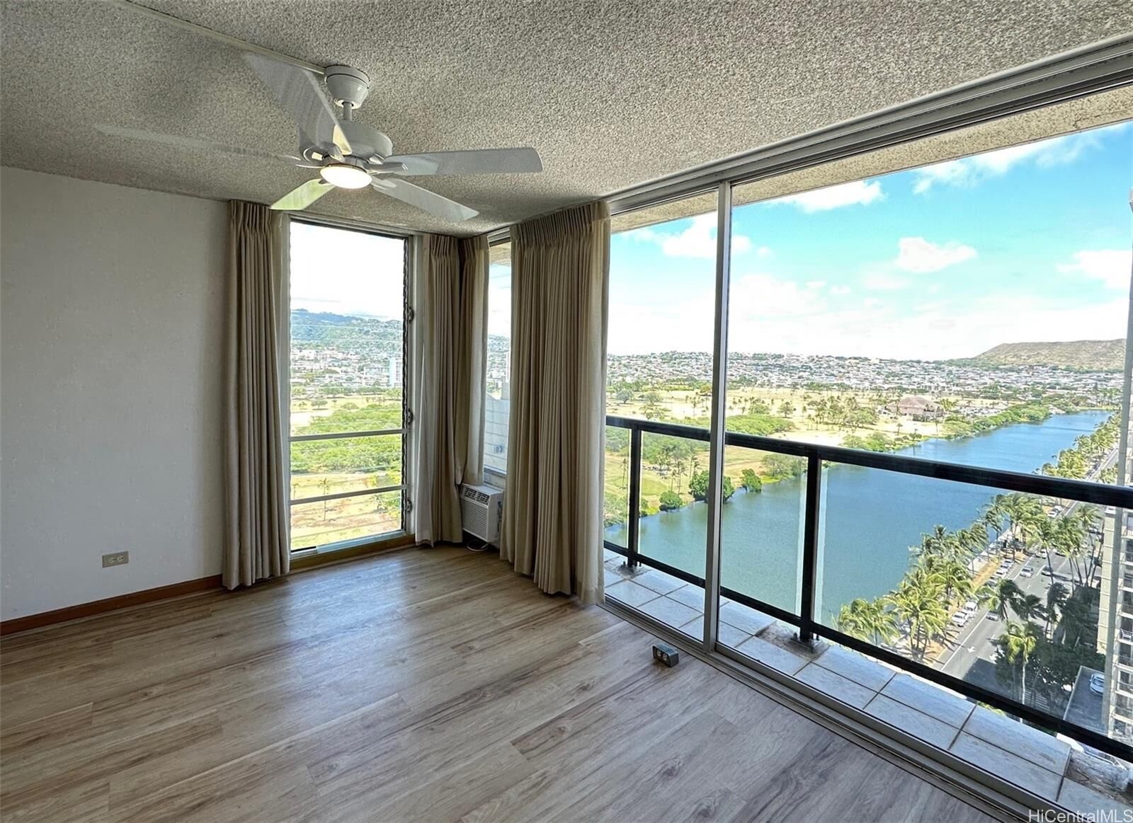 Property Photo:  444 Nahua Street 2101  HI 96815 