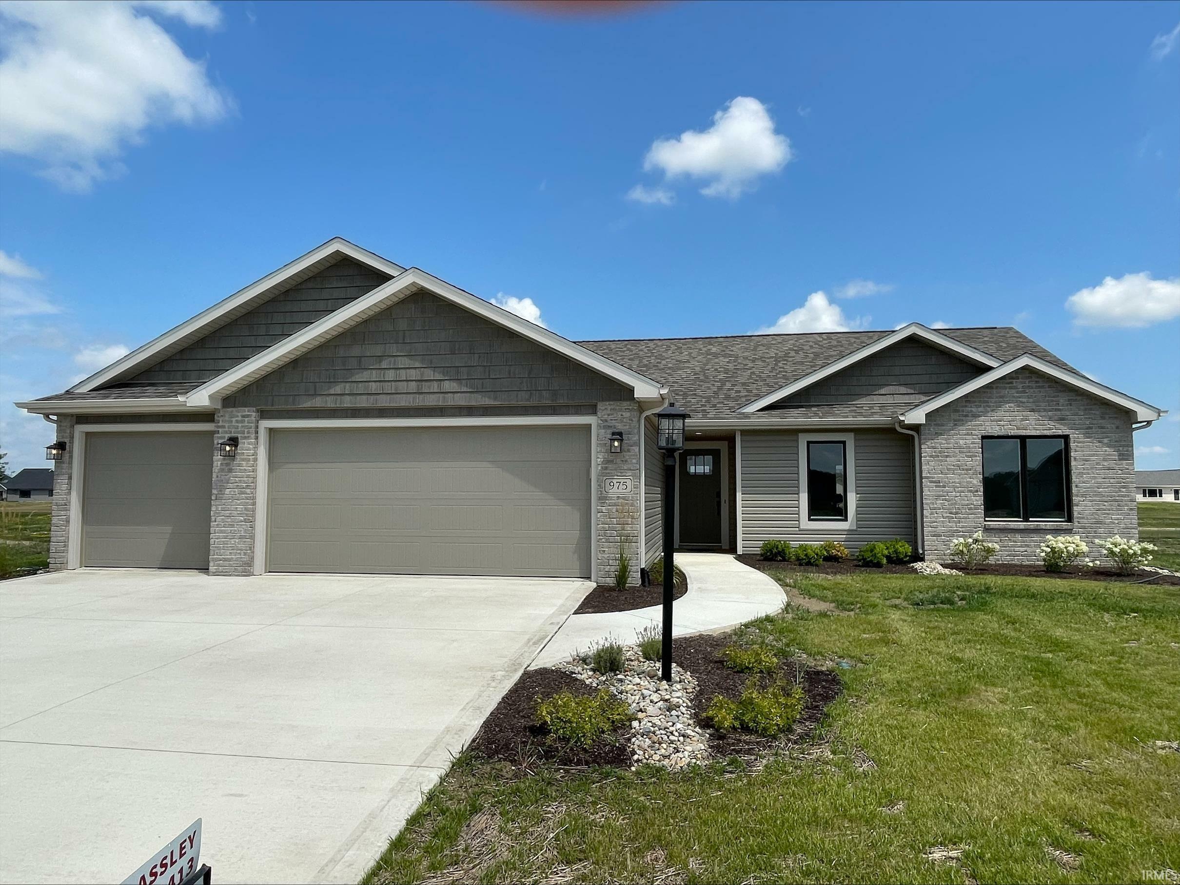 Property Photo: 975 Zenos Boulevard IN 46818