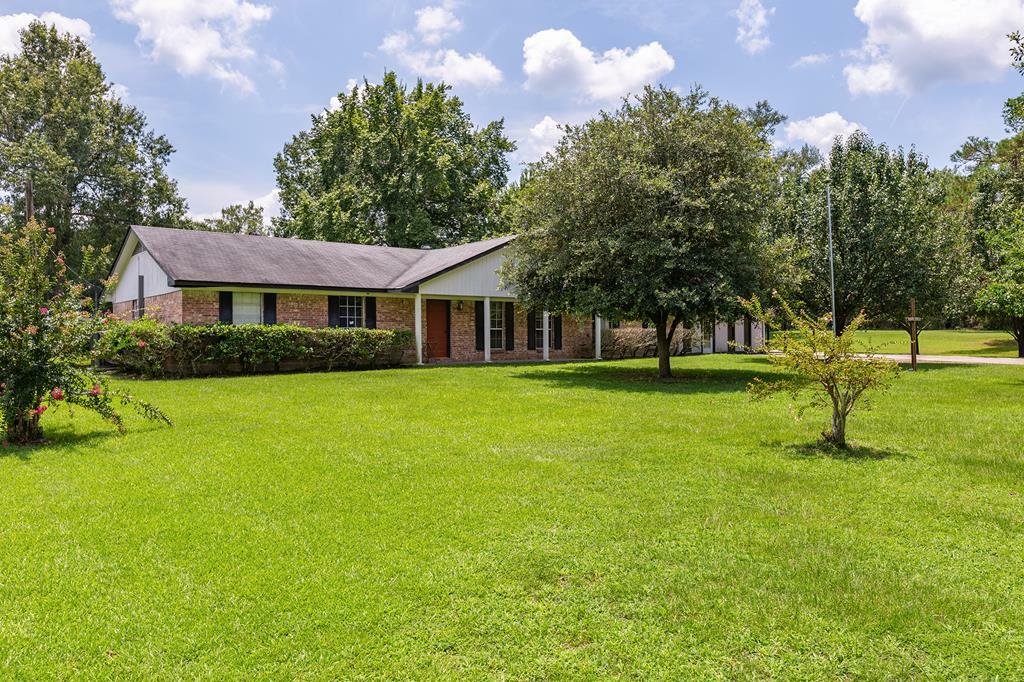 Property Photo:  152 Stringer Road  TX 75941 