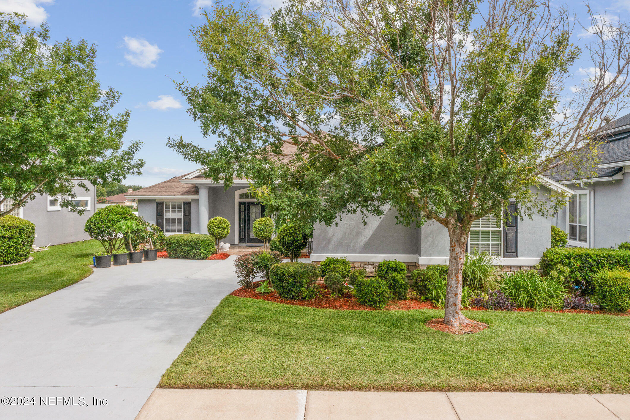 Property Photo:  10111 Ecton Lane  FL 32246 