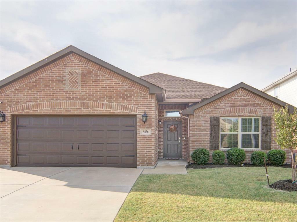 Property Photo:  9236 Vistamill Trail  TX 76179 