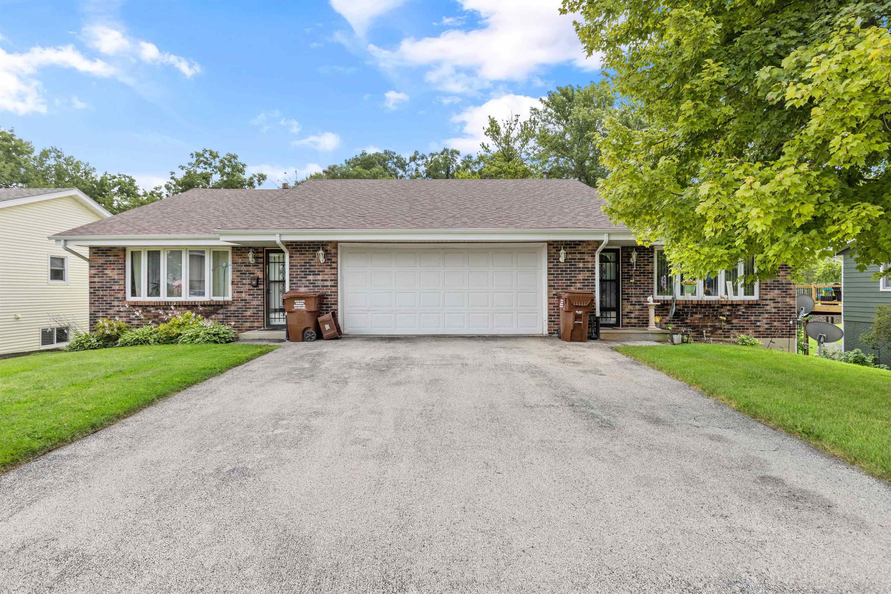 Property Photo:  5205 Pebble Creek Trail  IL 61111 