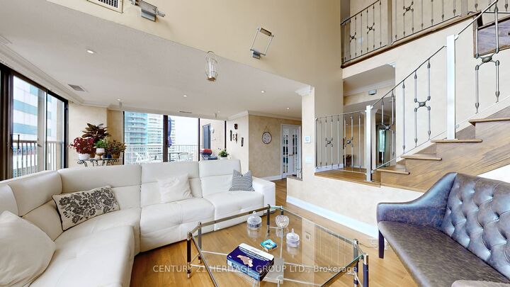 Property Photo:  100 Upper Madison Ave Ph2  ON M2N 6M4 