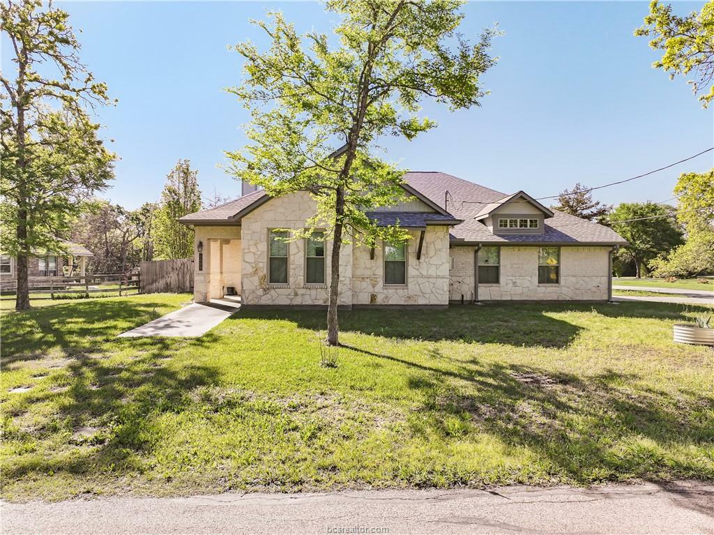 Property Photo:  2004 Post Oak  TX 77845-7686 