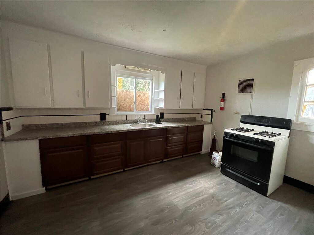 Property Photo:  79 Saratoga Avenue  NY 14608 