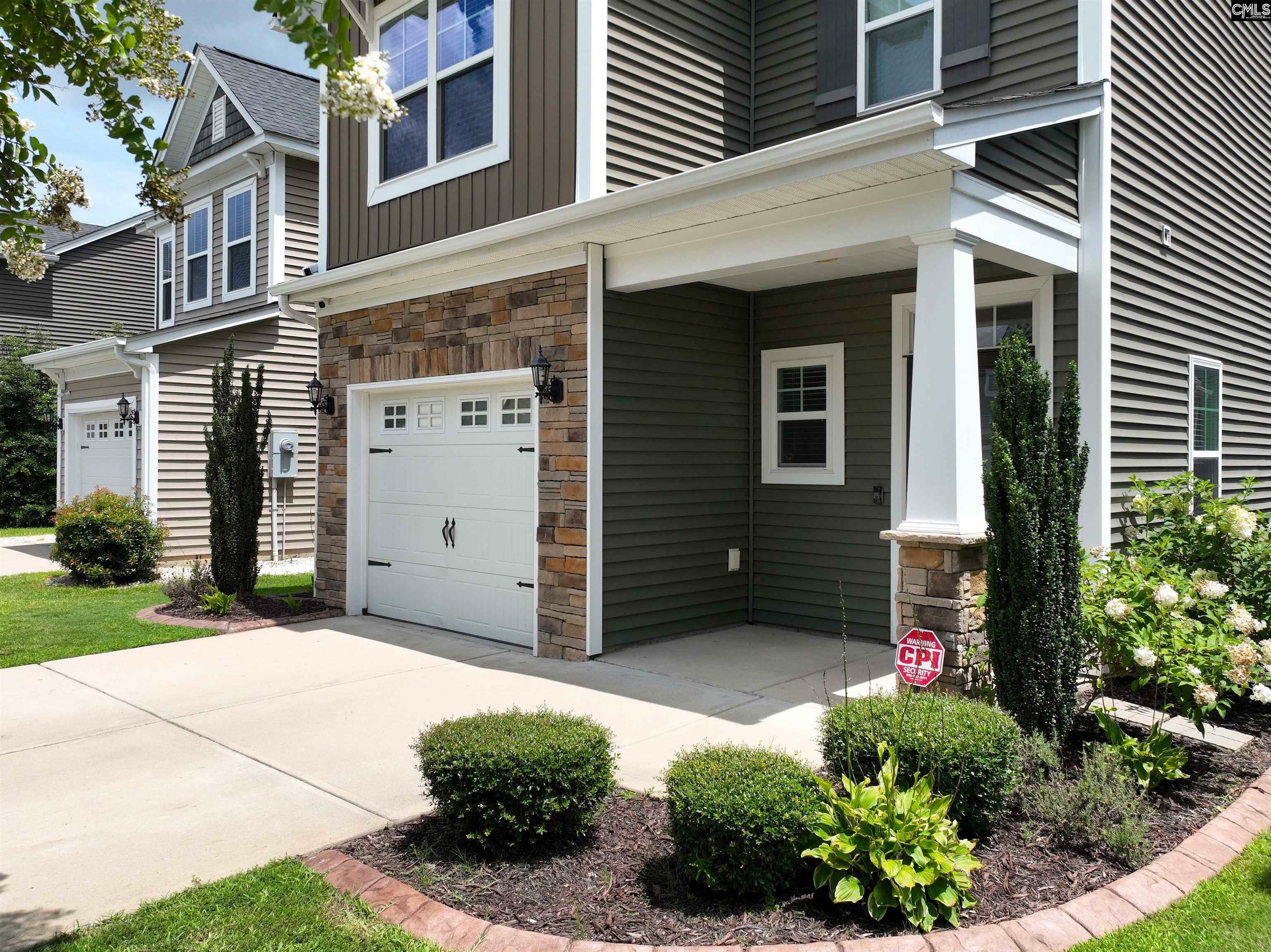 Property Photo:  121 Wainscot Oak  SC 29169 