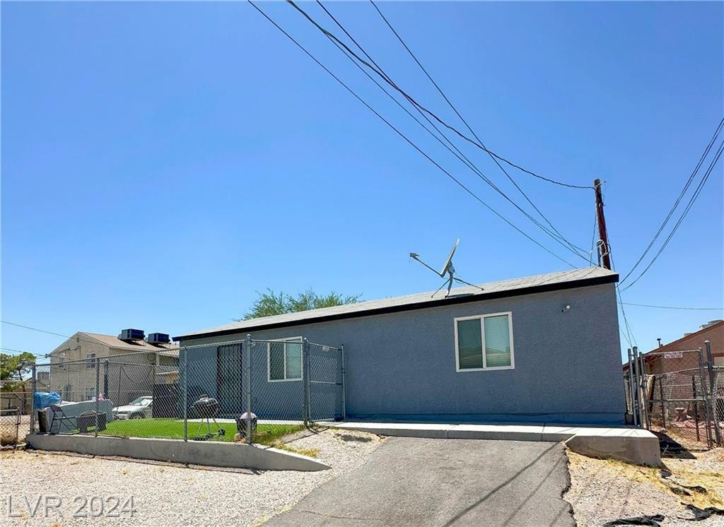 Property Photo:  628 North 9th Street  NV 89101 