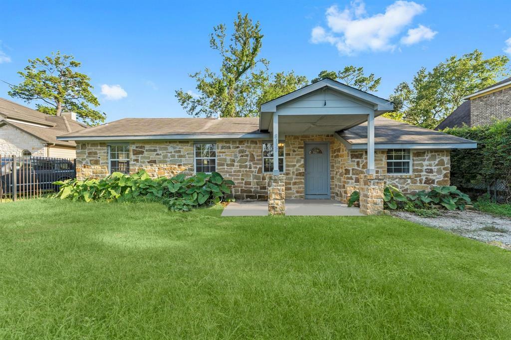 Property Photo:  8138 Oak Knoll Lane  TX 77028 