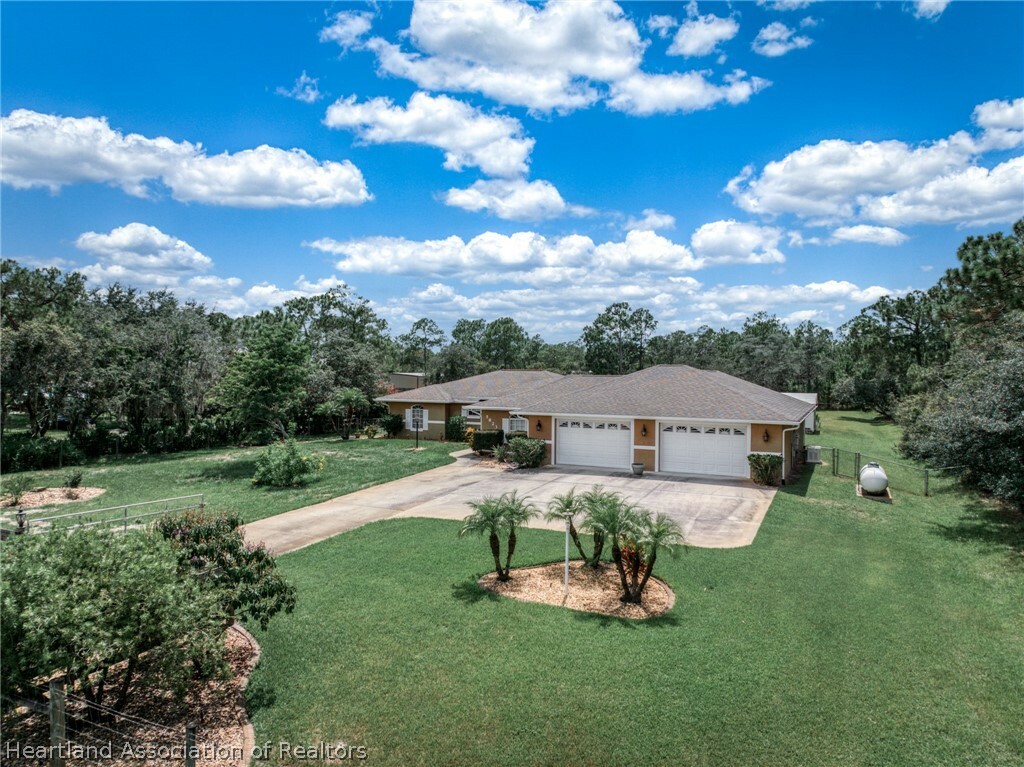 Property Photo:  5823 Golden Road  FL 33875 