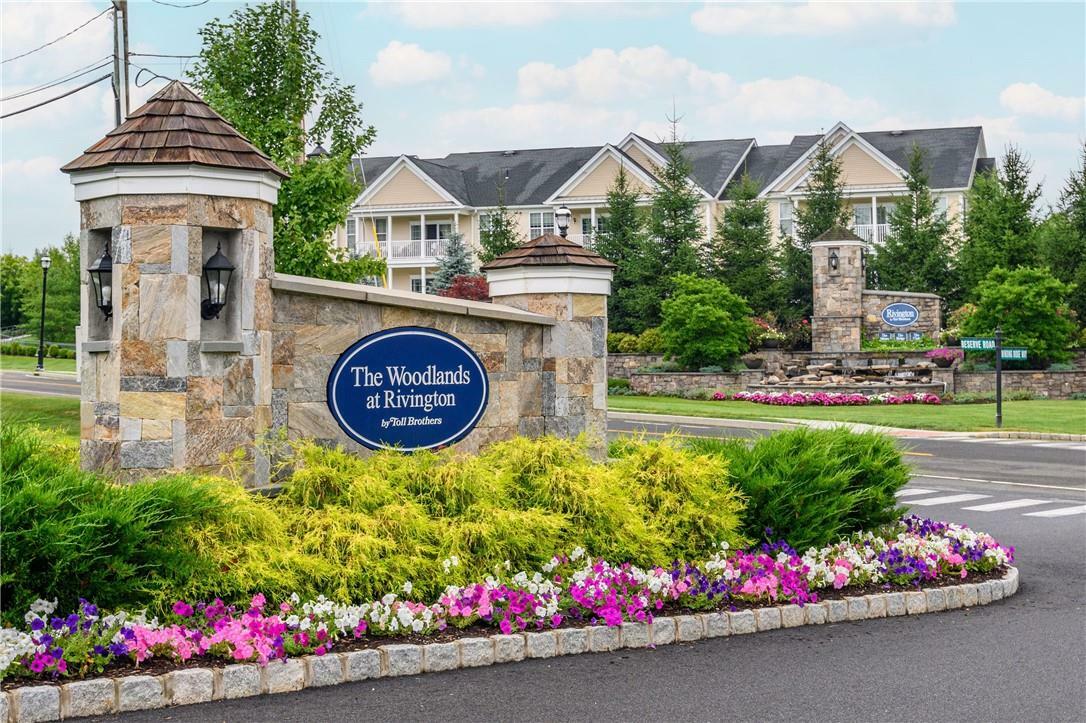 Property Photo: 7 Brentwood Circle CT 06801